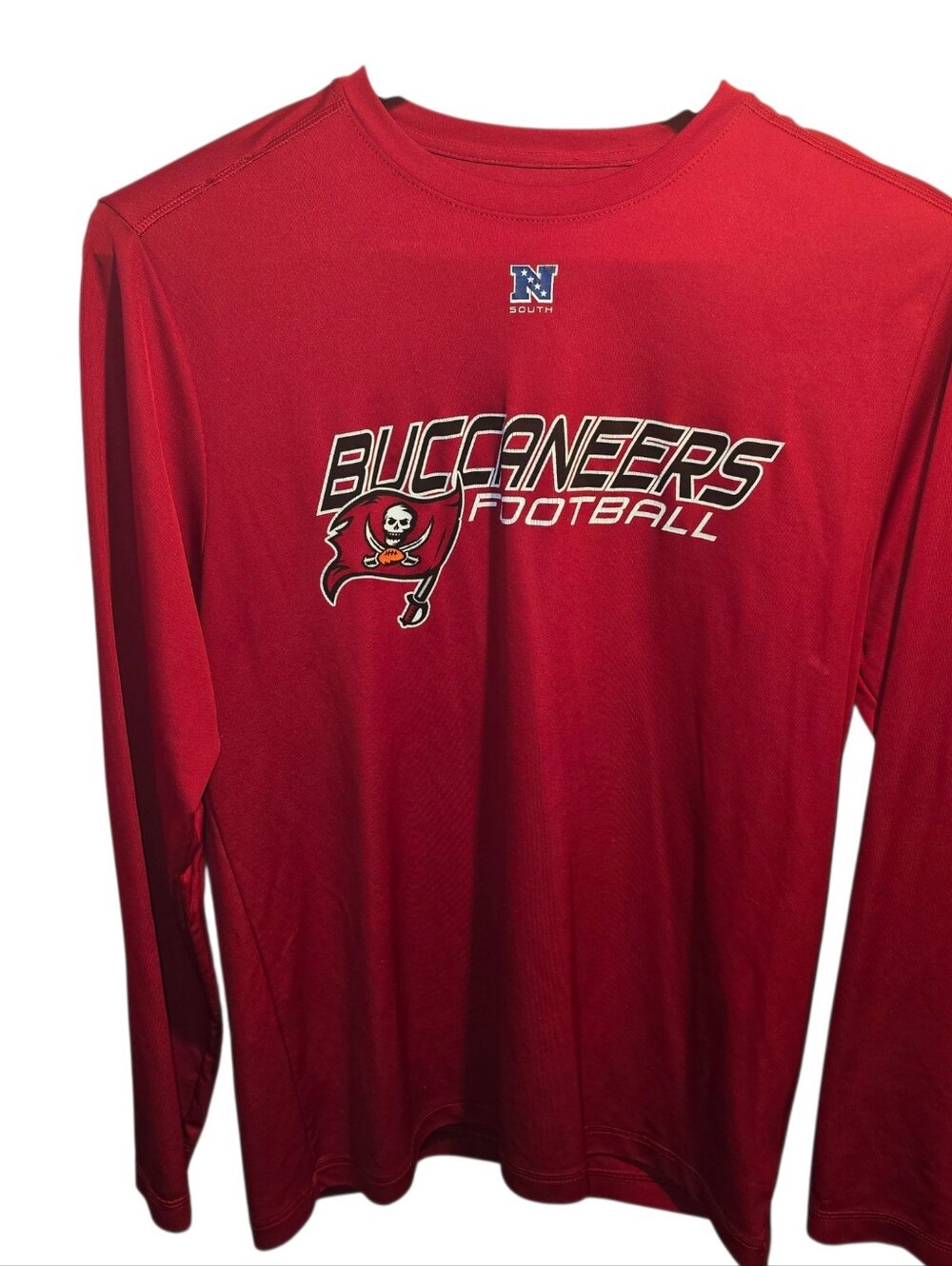 Tampay Buceneers Sz. Large Red L/s Tshirt